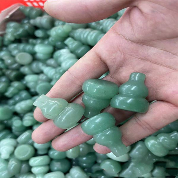 Aventurine Jade Stereoscopic Small Gourd Pendant - Image 4